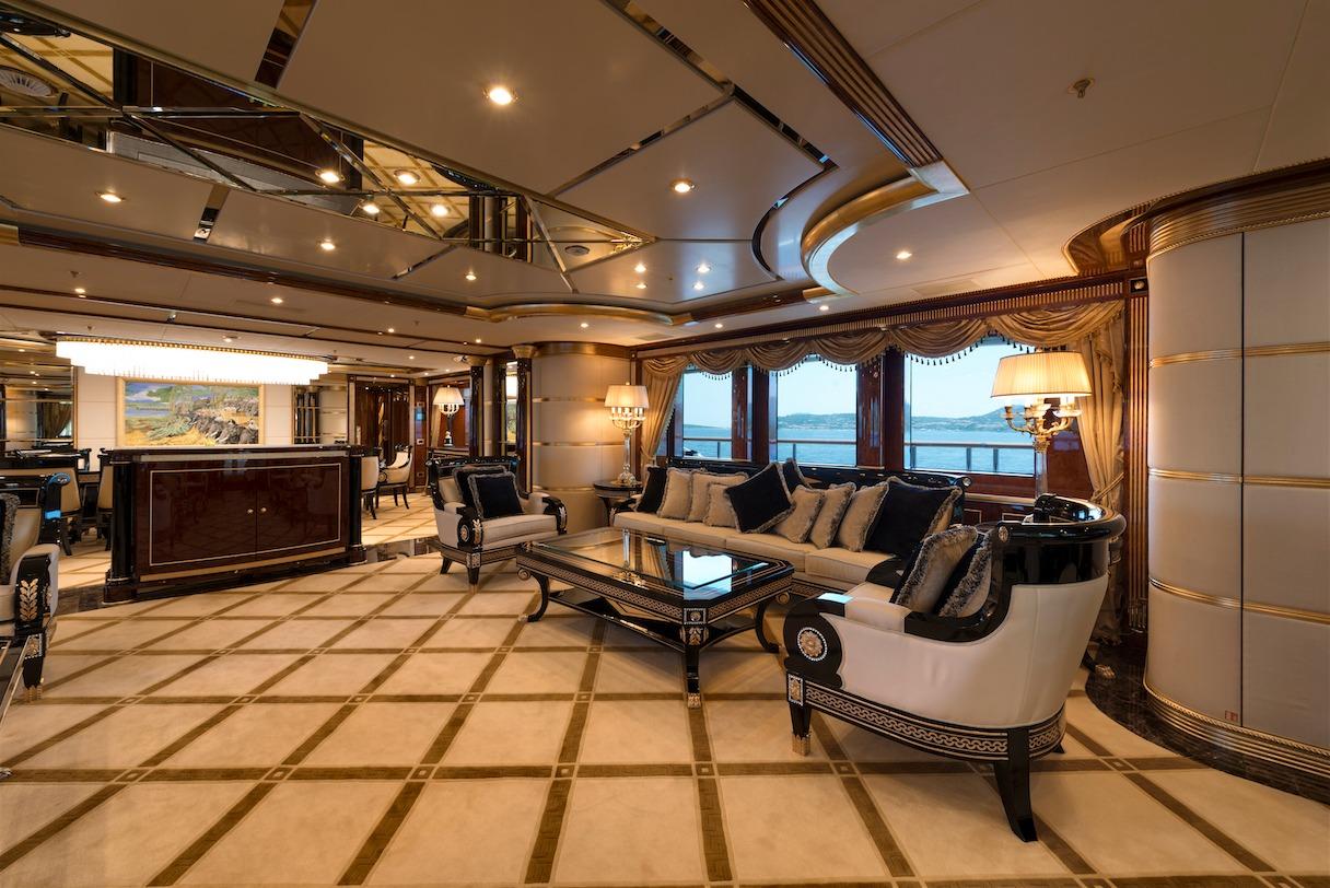 Interior 4.jpg