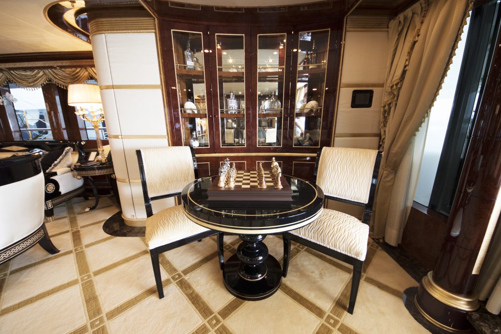 Interior 7.jpg