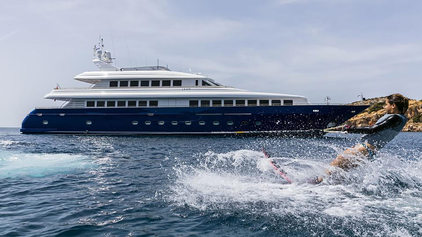 Intermarine 42m JAAN.jpg