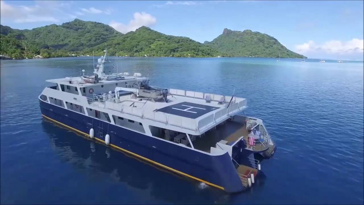 Island Passage tahiti.jpg