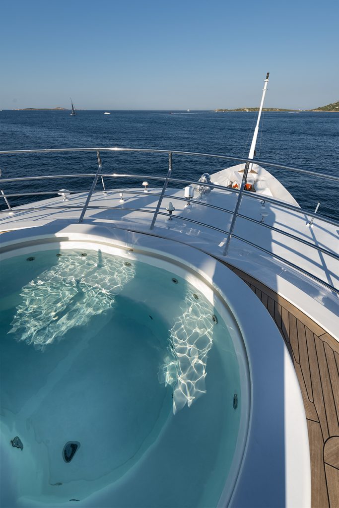 Jacuzzi 3.jpg