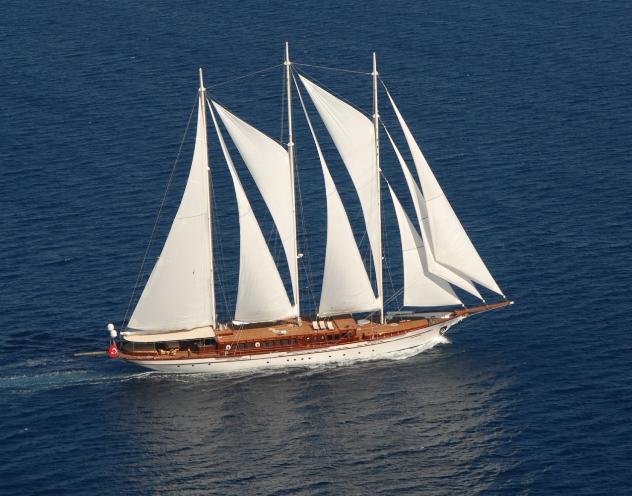 Loretta sailing yacht.jpg