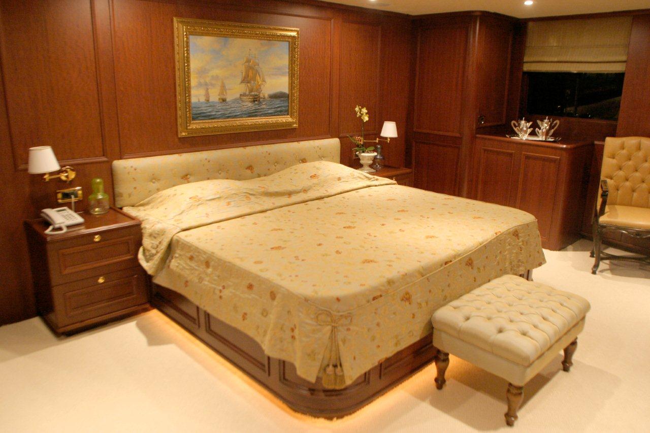 Master Cabin(18).jpg