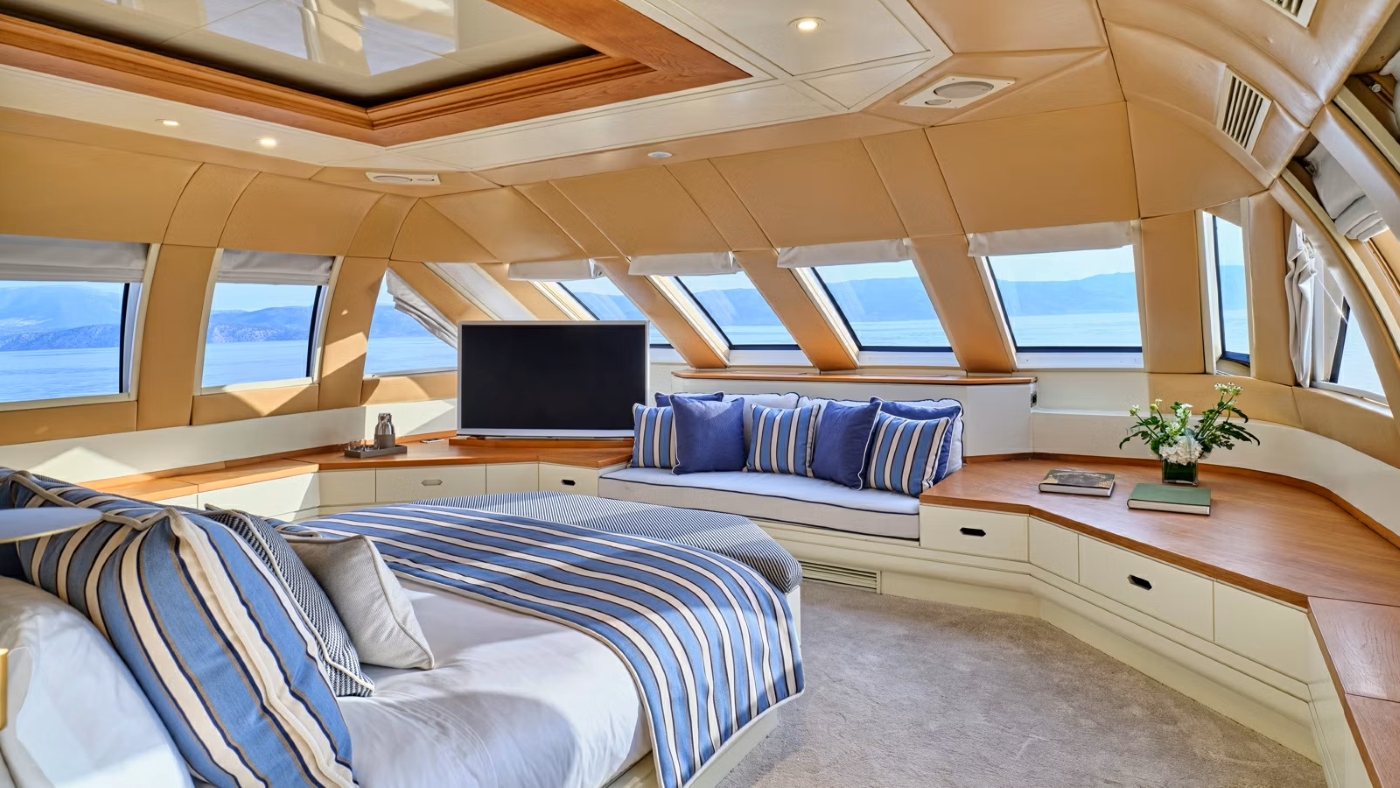 Master Stateroom 01.jpg