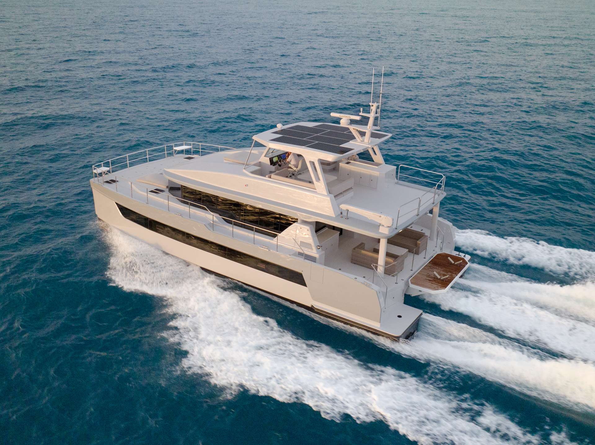 Motor yacht EARNOUT (sistership).jpg