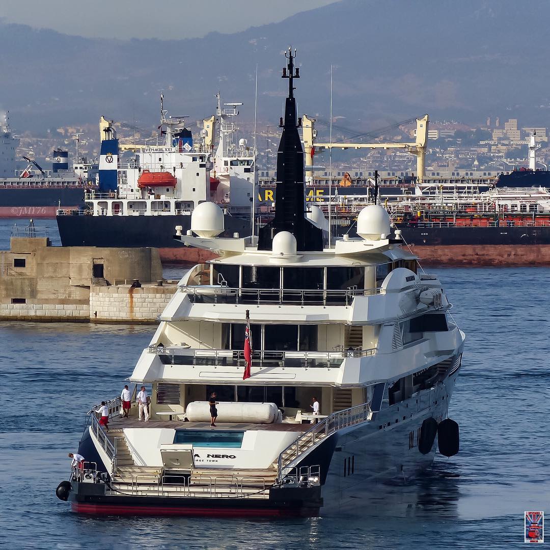 Oceanco ALFA NERO launched 2007.jpg