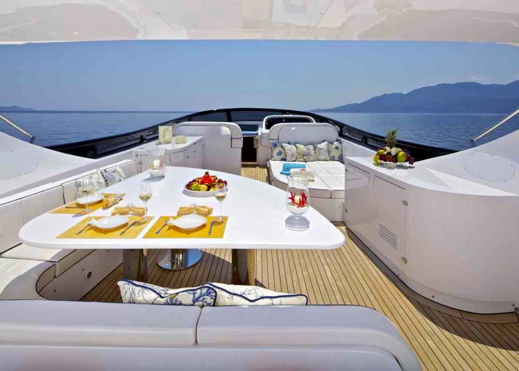 Outdoor seating 00002.jpg