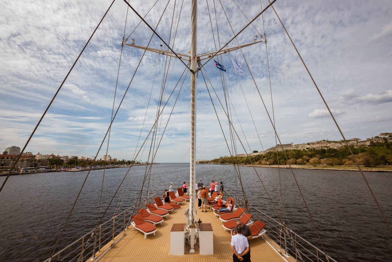 PANORAMA II foredeck.jpg