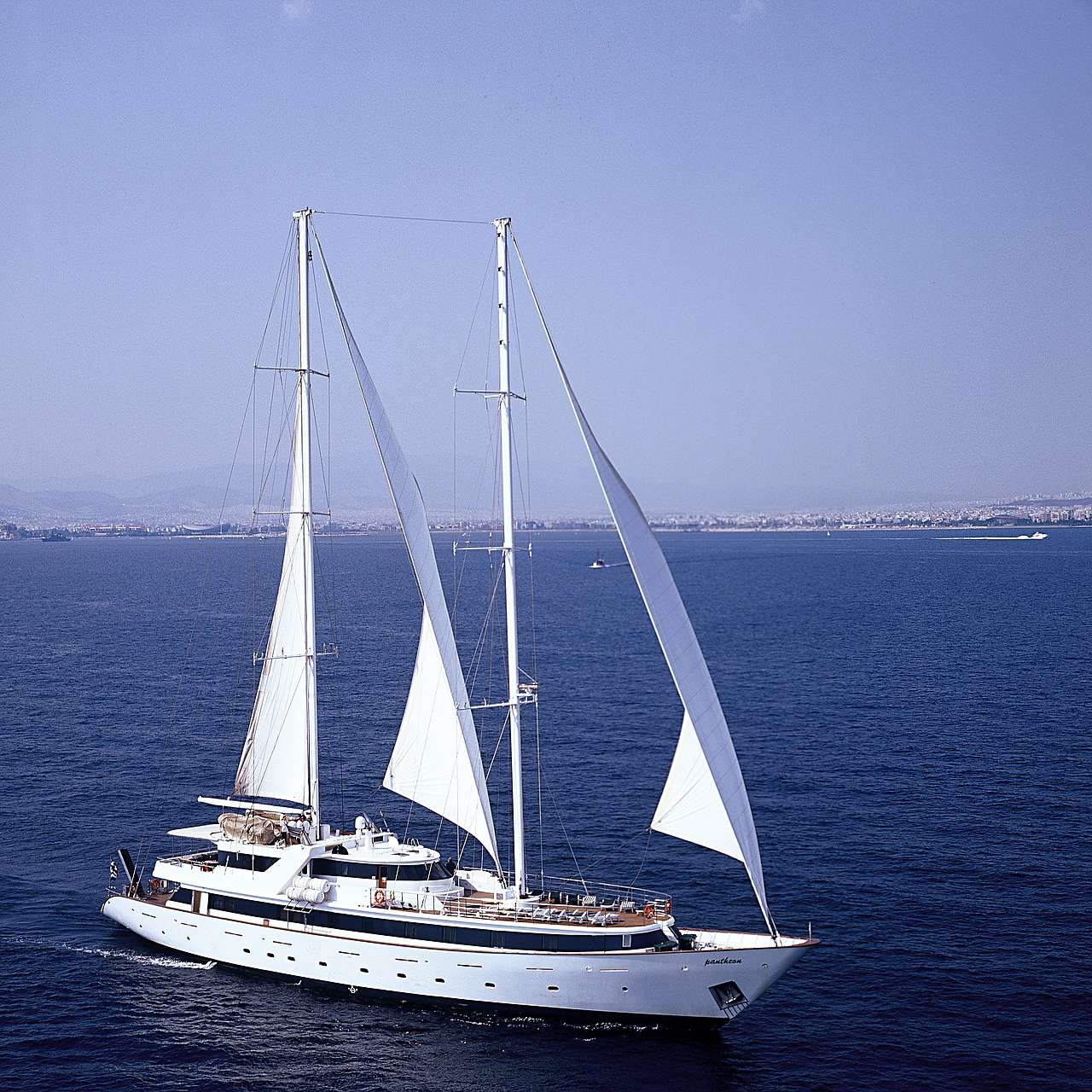 PANORAMA II sailing.jpg