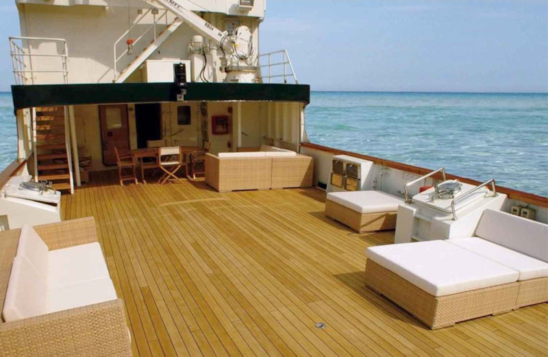 SUNDECK.jpg