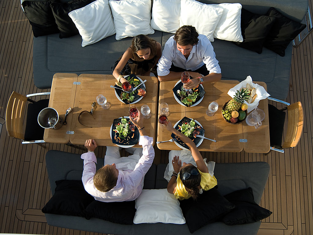 Sunseeker Predator 92 -  Al Fresco Dining on the Aft Deck.jpg