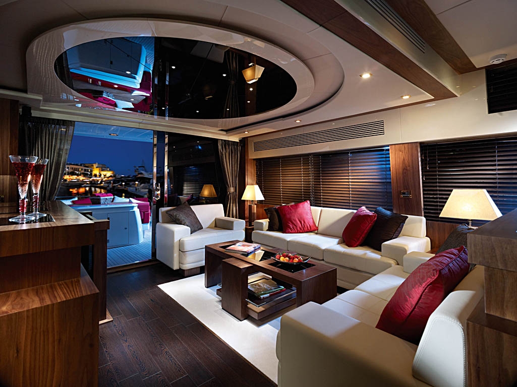 Sunseeker Predator 92 - salon.jpg