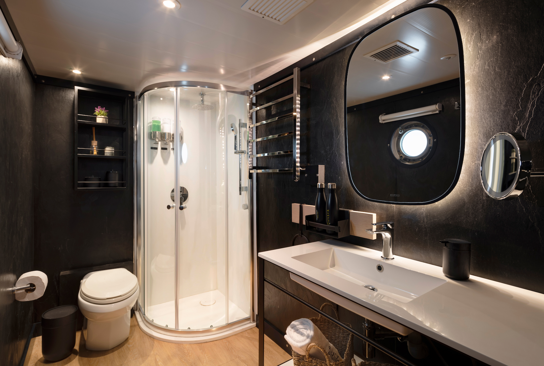 Twin suite bathroom .jpg