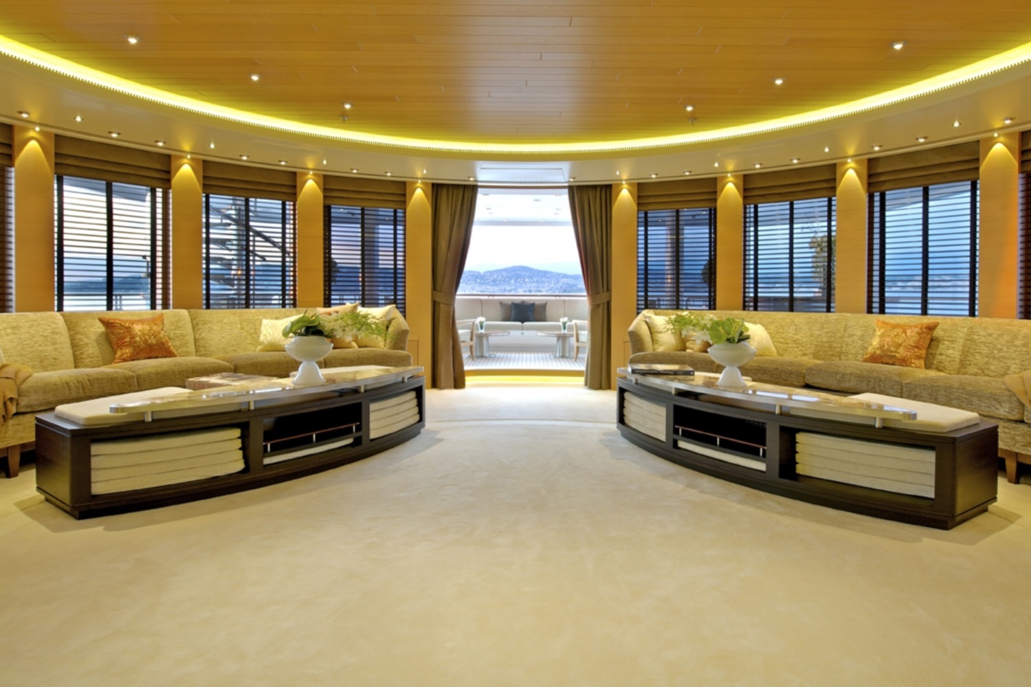 Yacht CAIPIRINHA by Lurssen - Interior 2.jpg