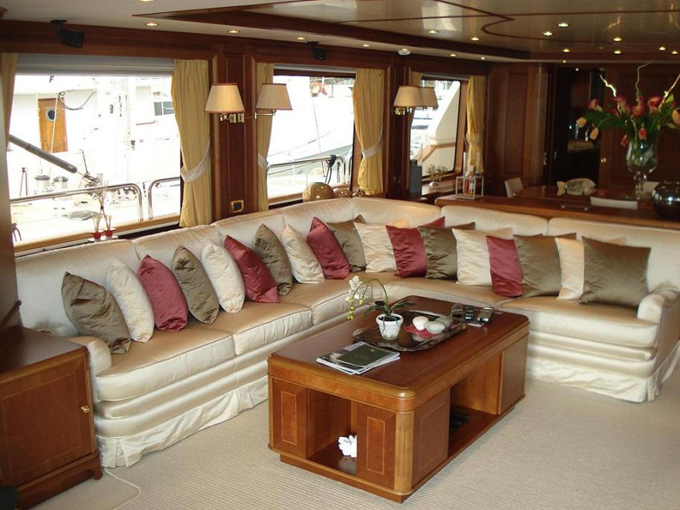 Yacht ENIGMA by Benetti salon.jpg
