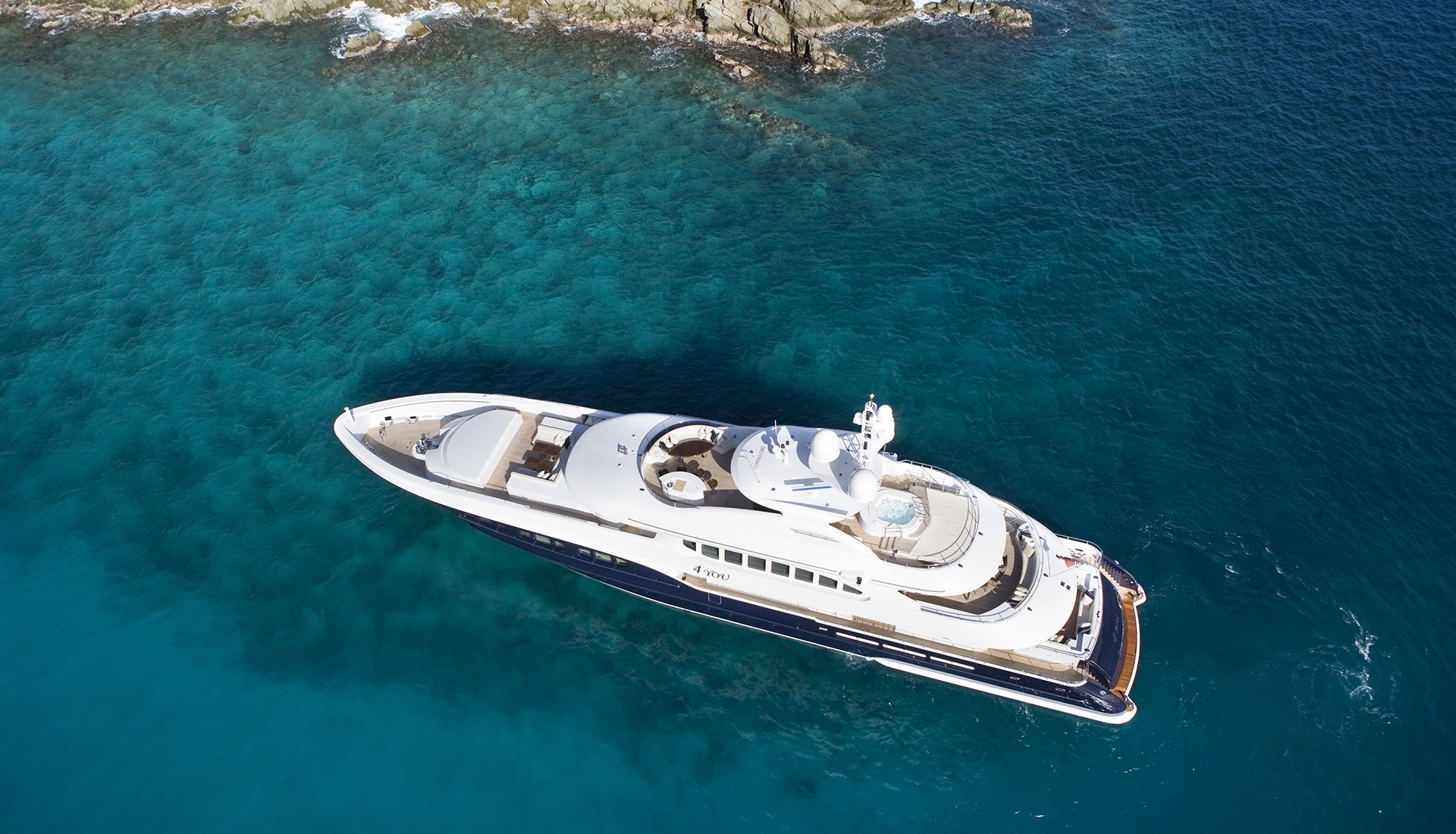 Yacht YOU & ME by Heesen - profile from above.jpg