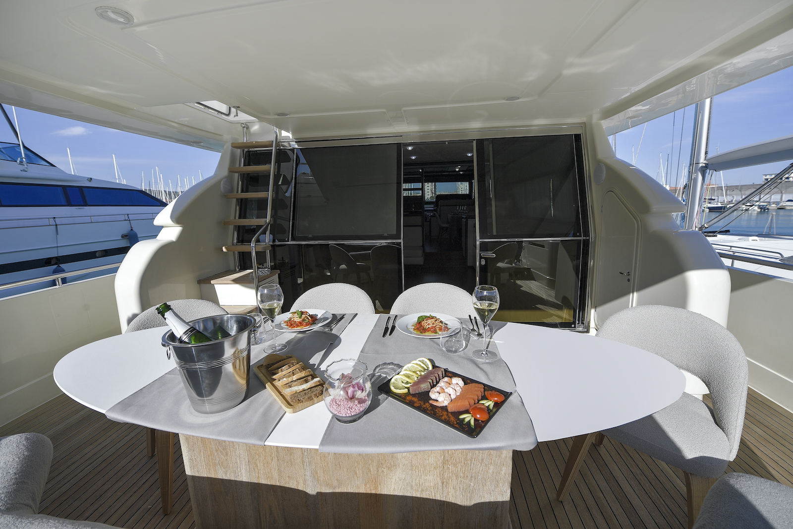 al fresco dining area aft.jpg