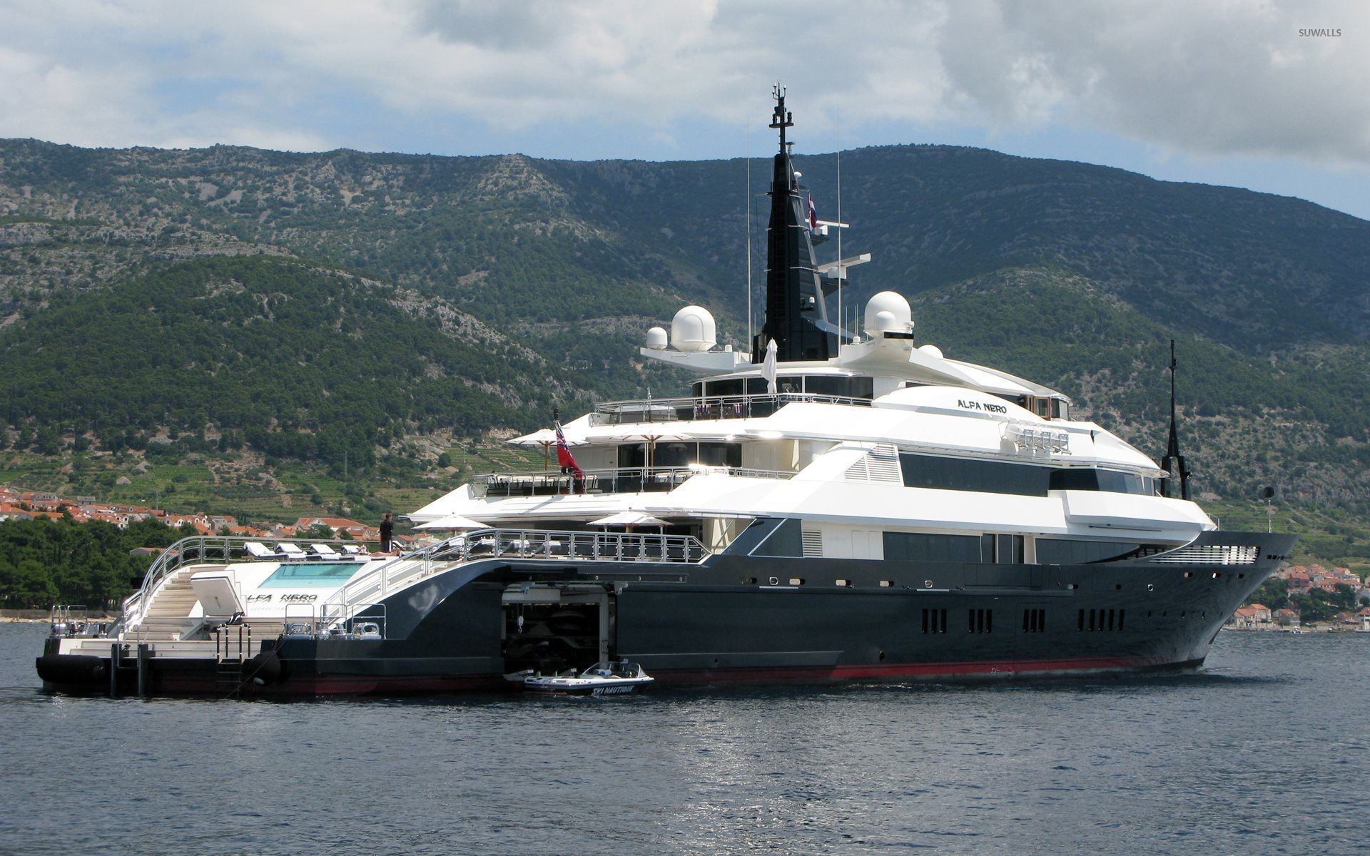alfa-nero-yacht.jpg