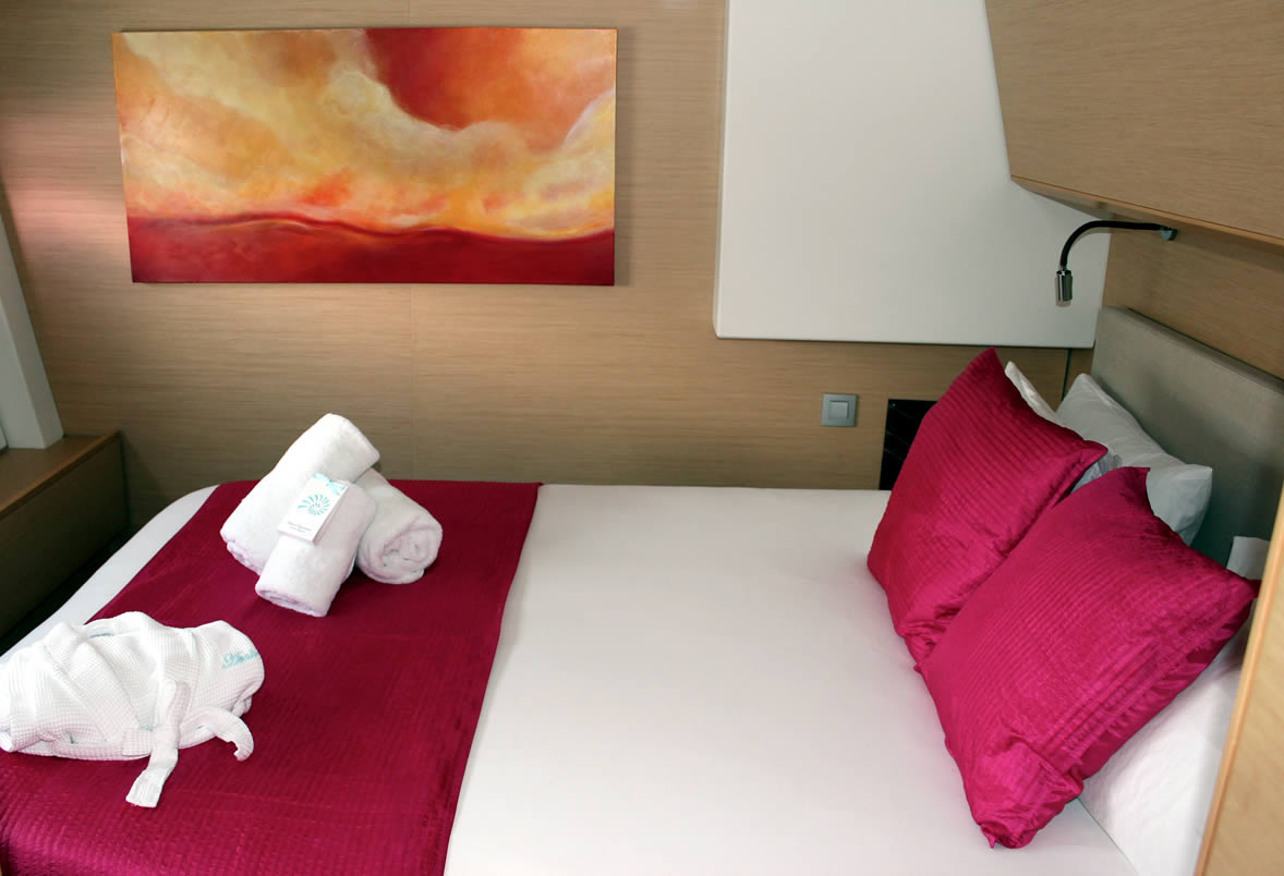 catamaran-avalon-charter-guest-cabin.jpg