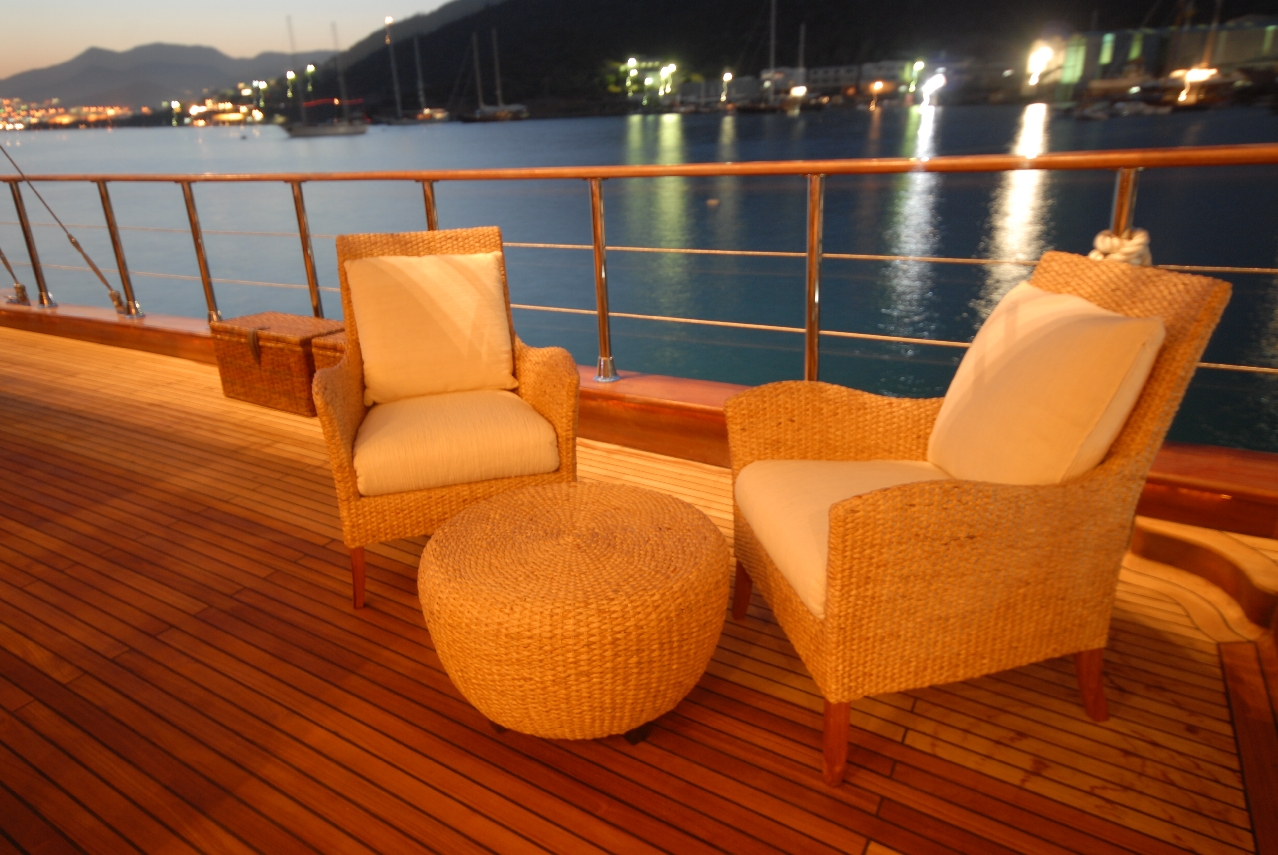 cosy exterior seating.jpg