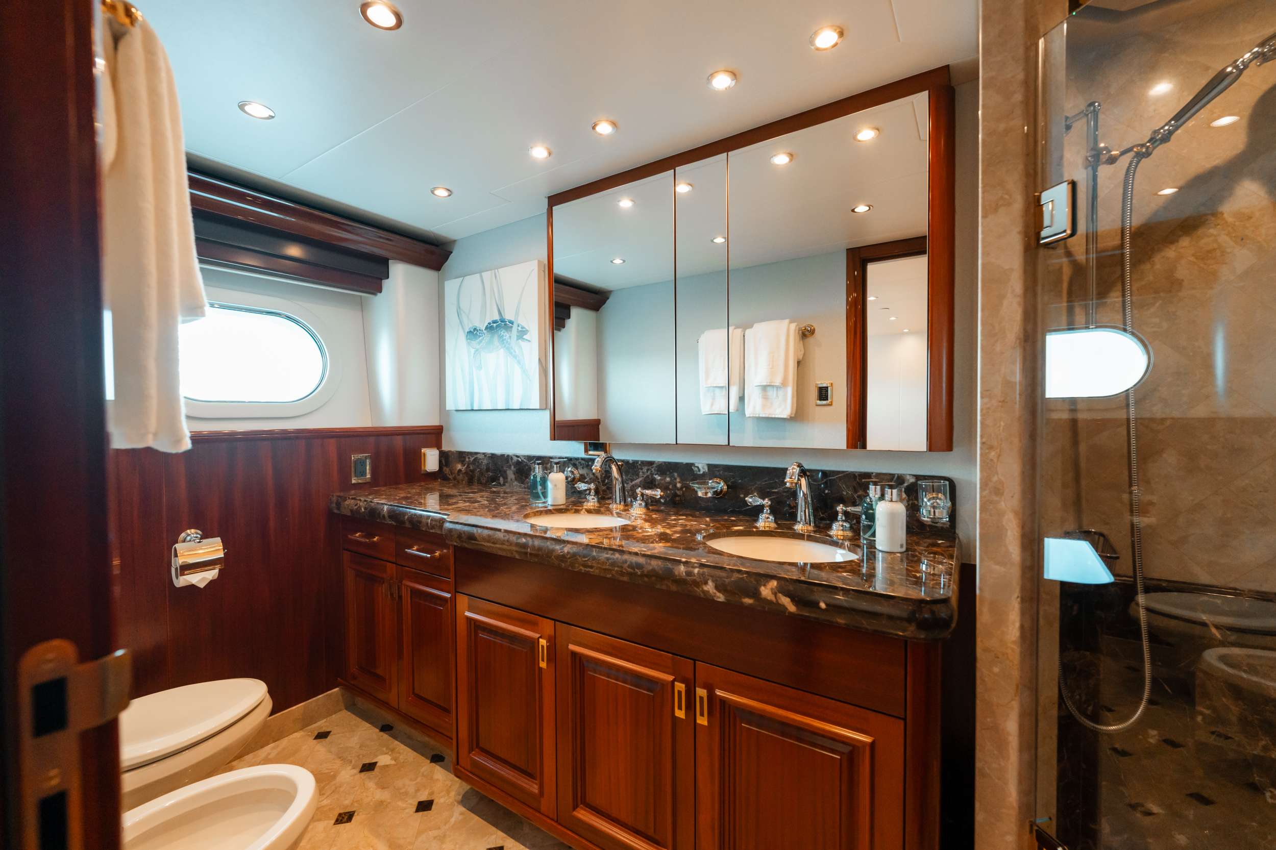 double cabin ensuite bathroom .jpg