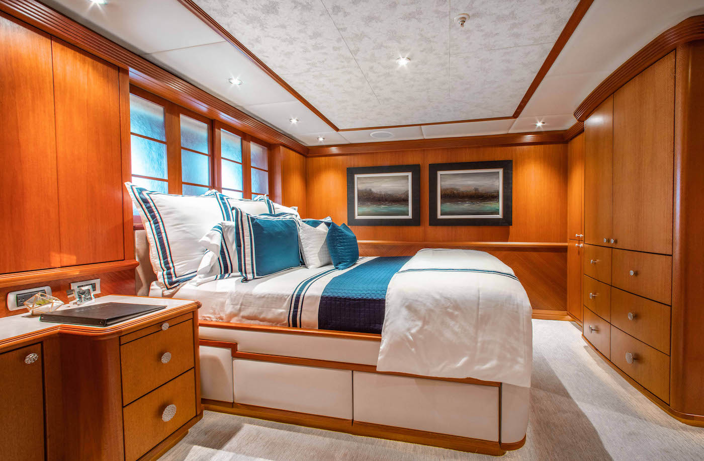 double guest suite.jpg