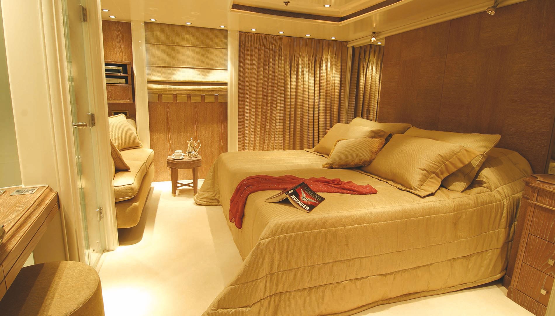 elegant double cabin.jpg