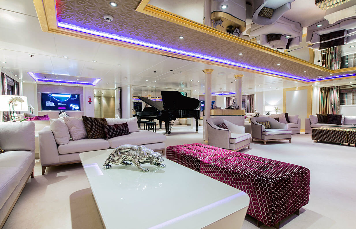 elegant salon.jpg
