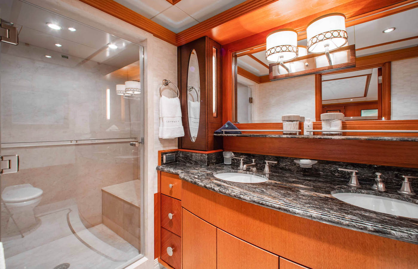 guest cabin - king  - bathrrom.jpg