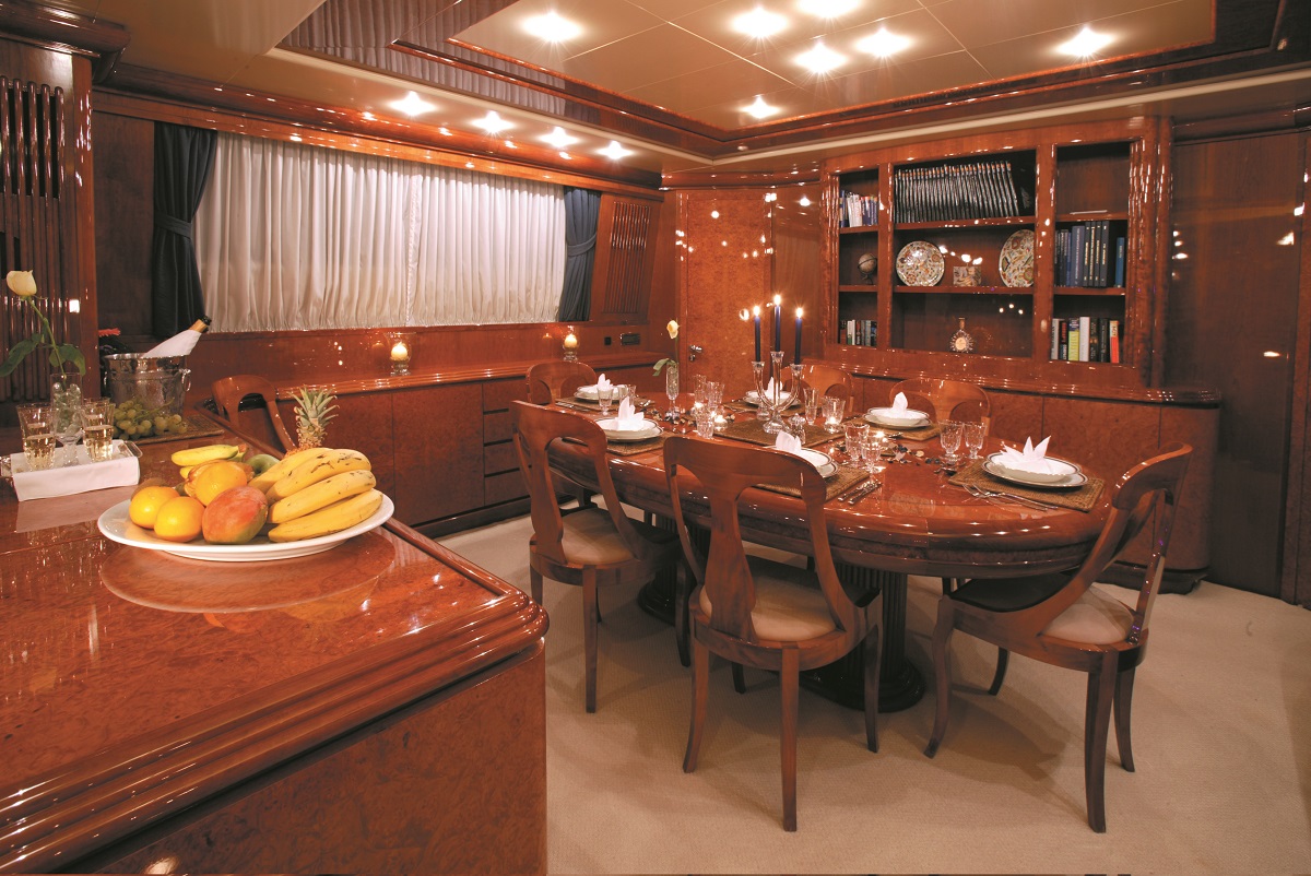 interior-dining.jpg