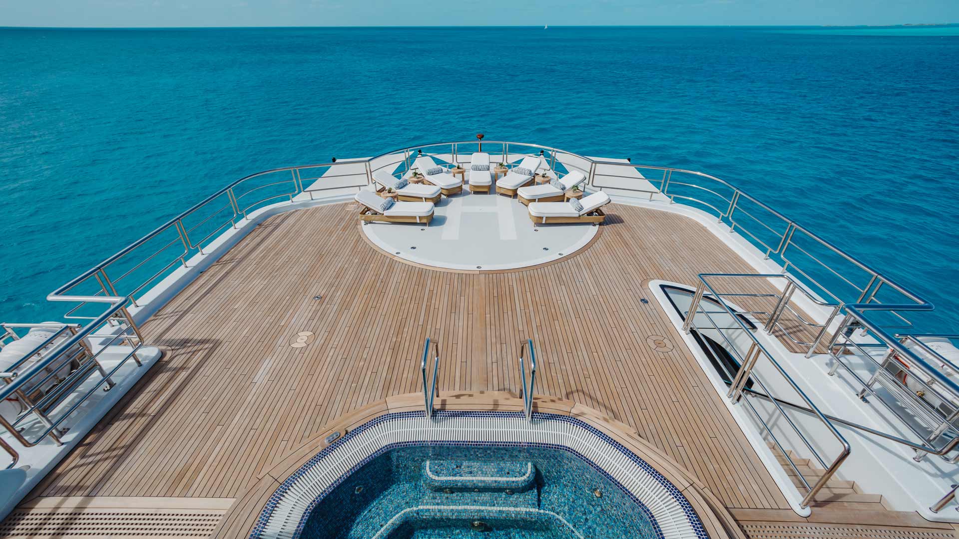 jacuzzi and helipad.jpg