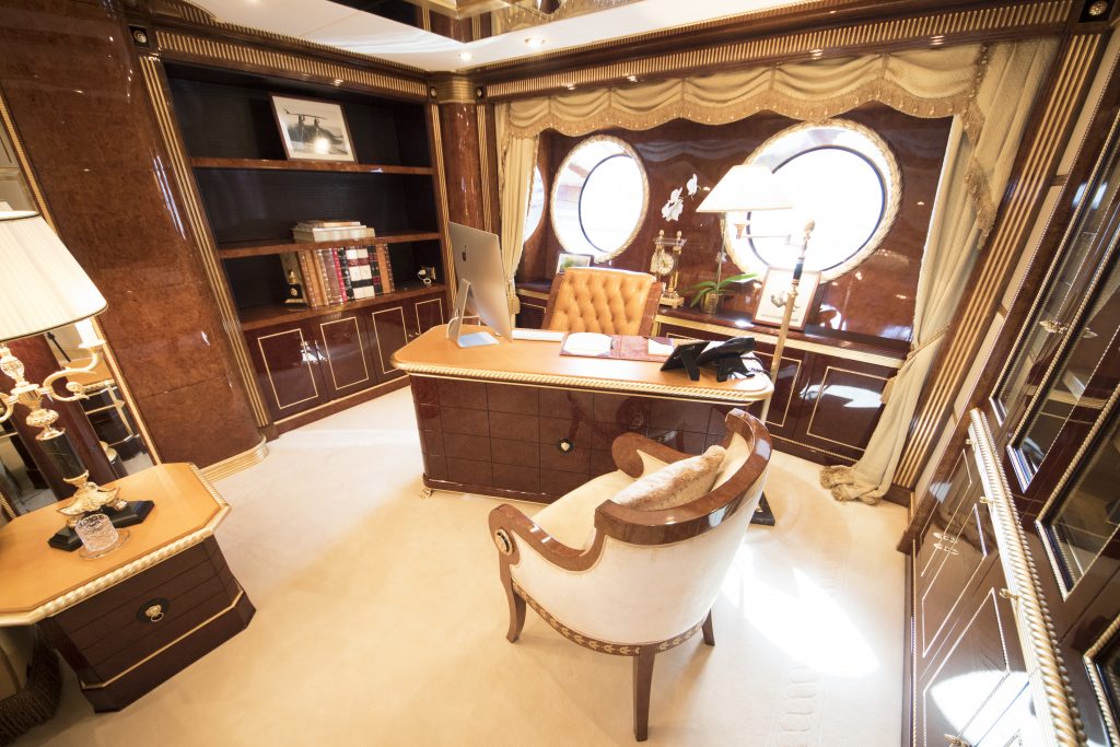 mine-games-yacht-photos-137-1024x683.jpg