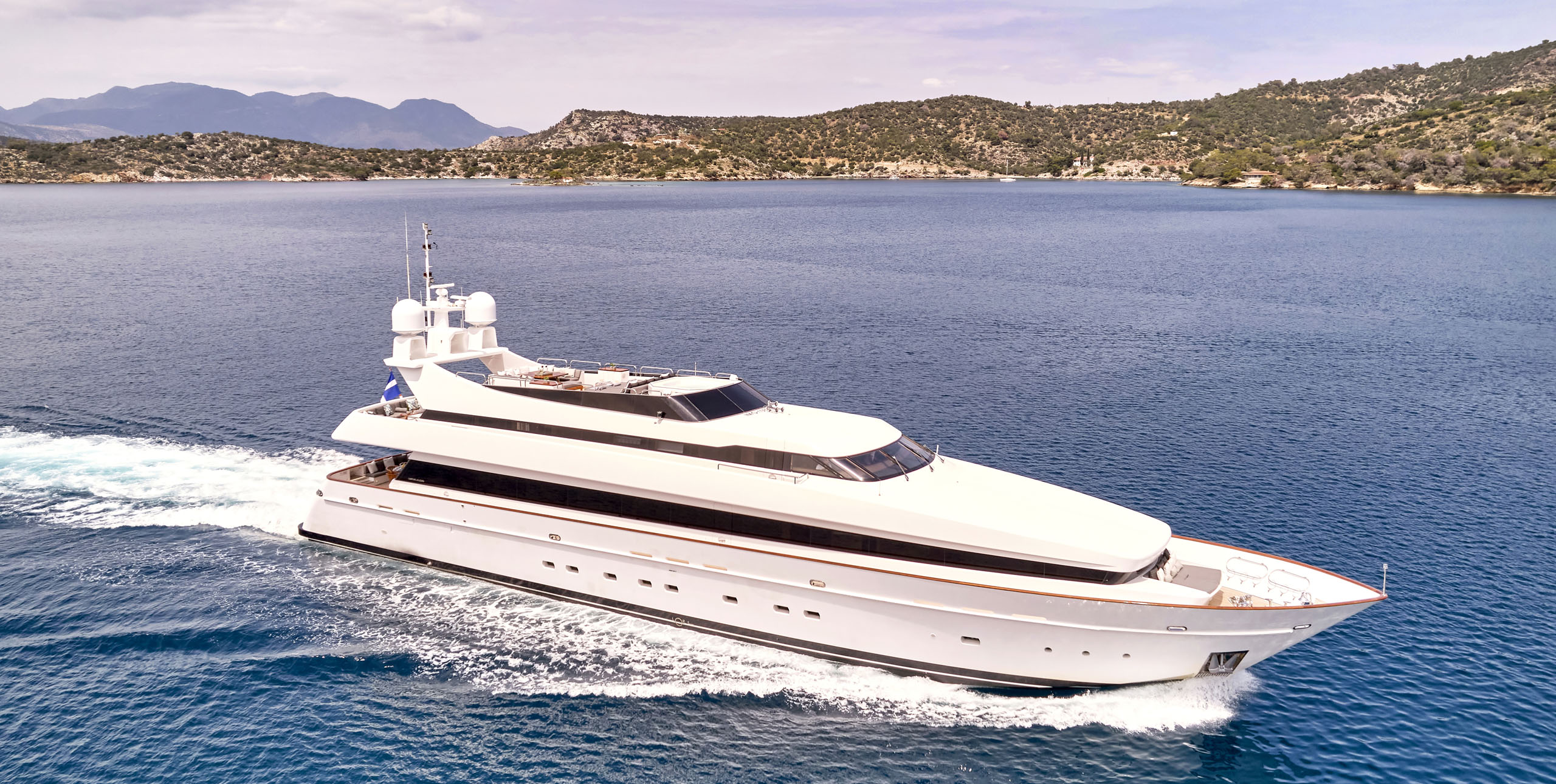 motor yacht ELEMENT.jpg