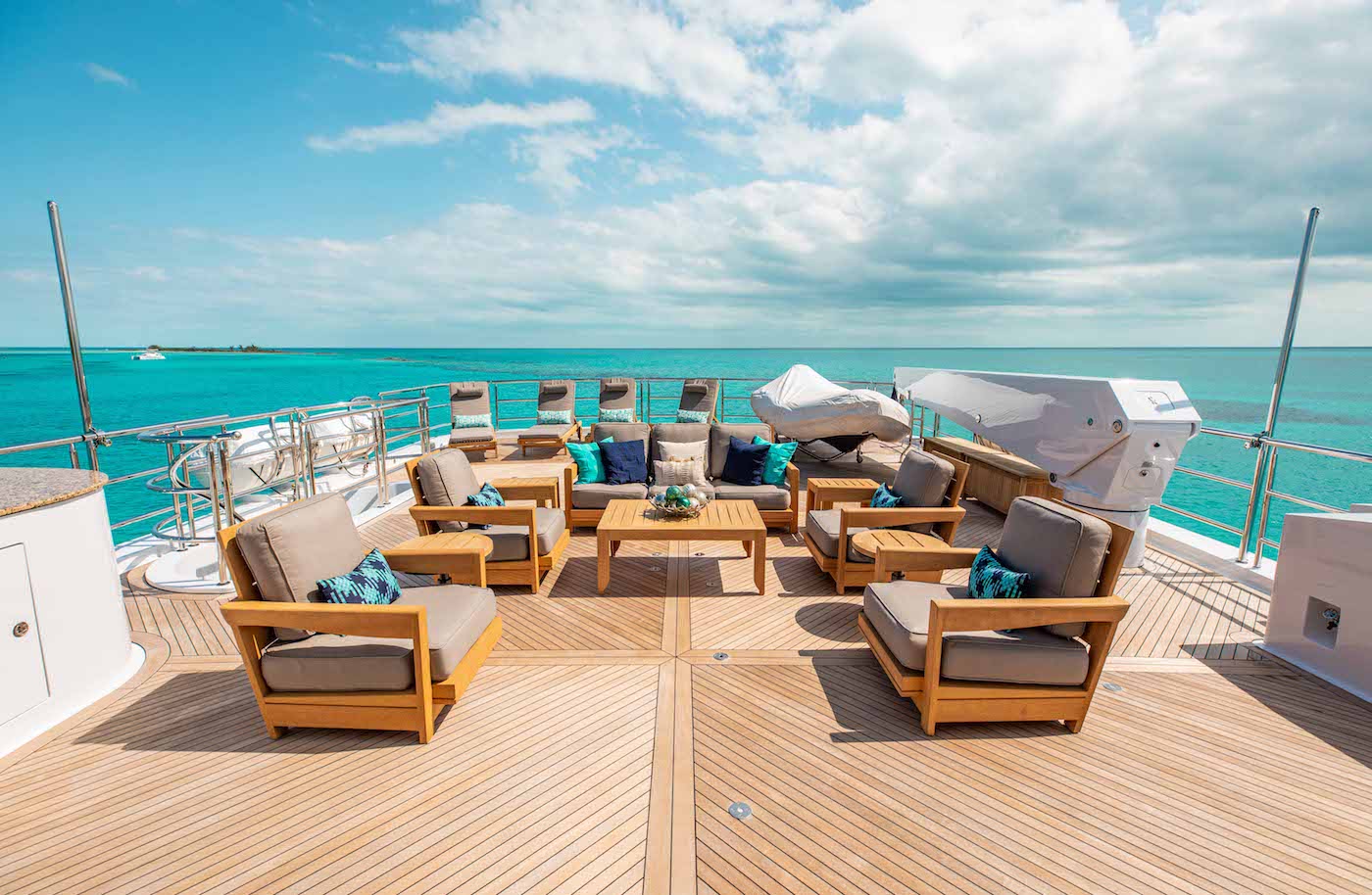 seating area - exterior.jpg