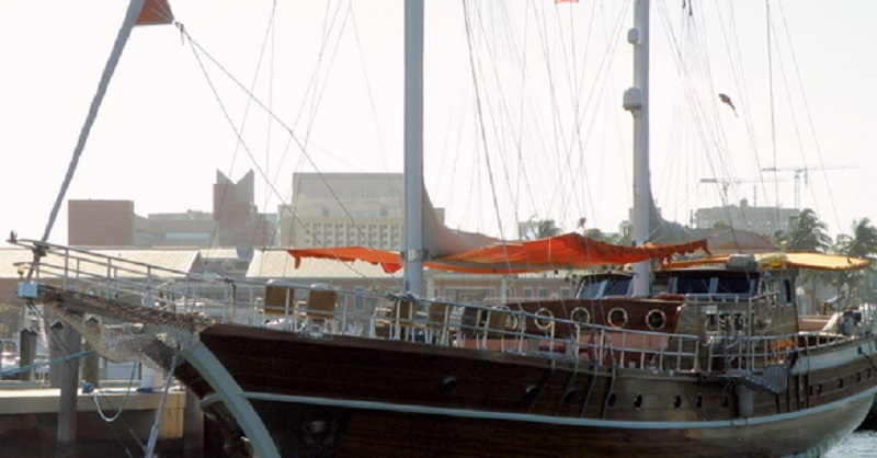 superyacht-quasart-dock.jpg