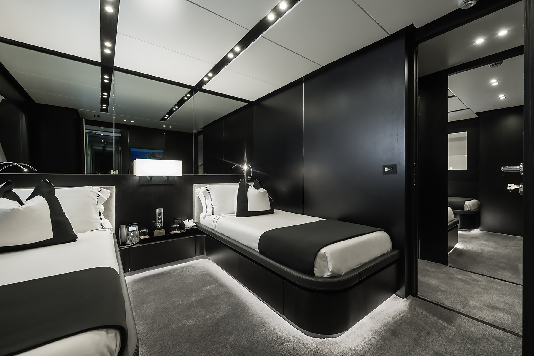 twin guest cabin .jpg