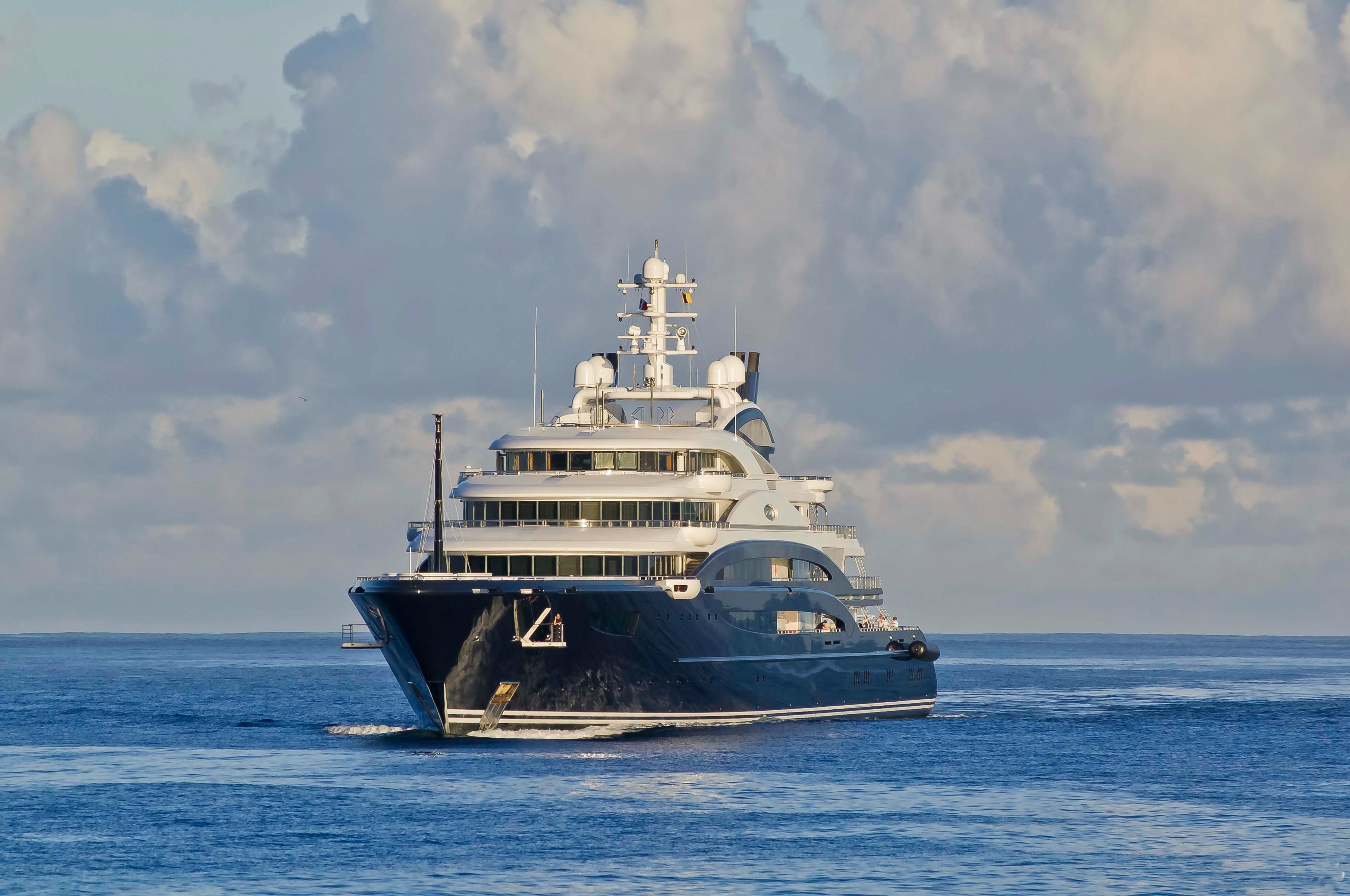 [133m-Yacht-SERENE]-6298-109.jpg