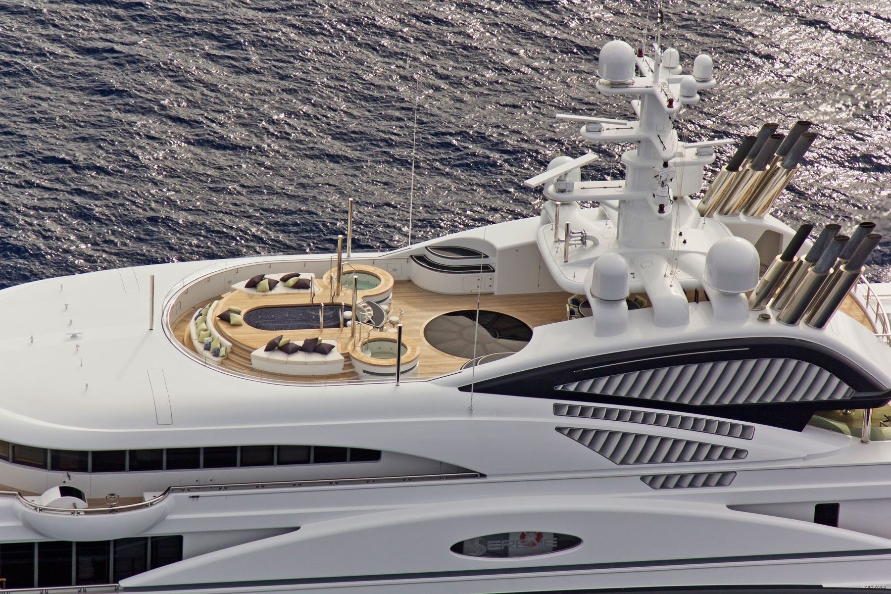 [133m-Yacht-SERENE]-6298-121.jpg