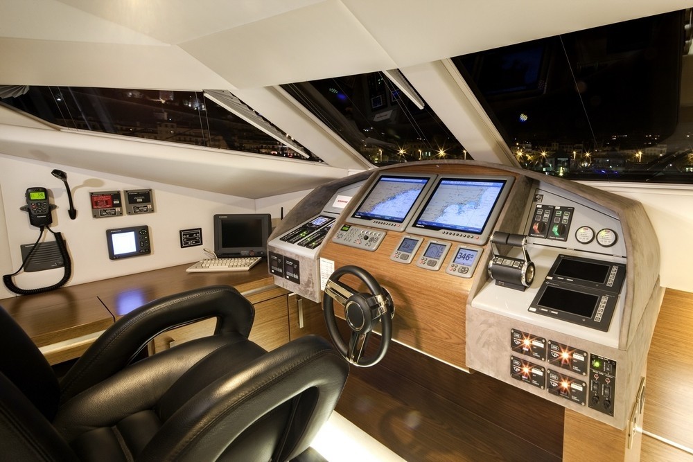 [21m-Yacht-DAMRAK-II]-6450-105.jpg