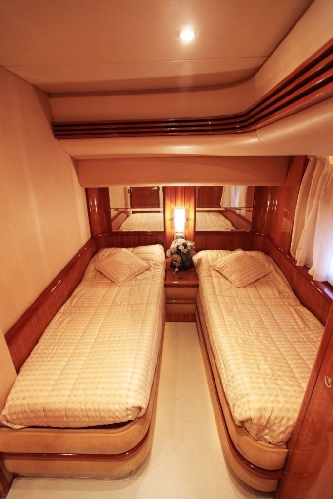 [21m-Yacht-PRINCESS-SISSI]-6509-129.jpg