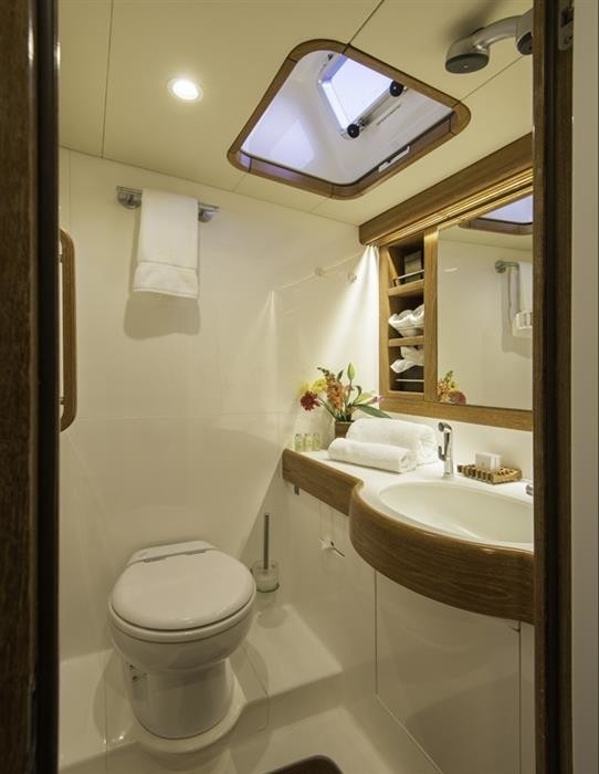 [24m-Yacht-CLEVELANDER]-6176-52.jpg