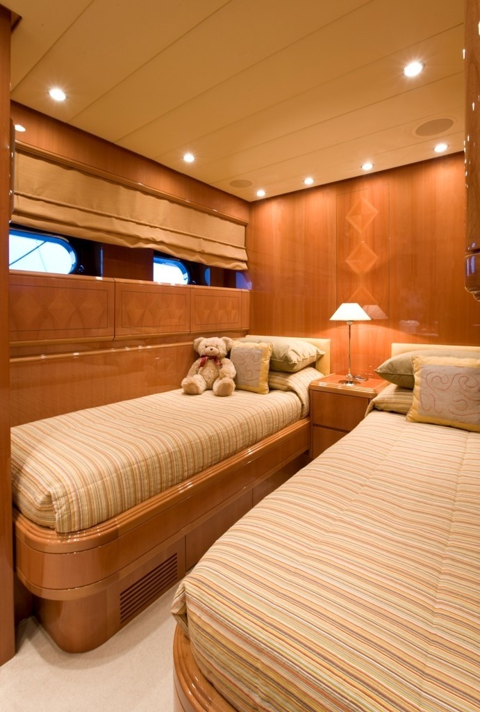[26m-Yacht-BLUEBIRD-OF-HAPPINESS]-6598-146.jpg