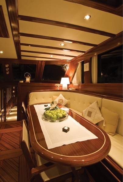 [26m-Yacht-SANTA-LUCIA]-6971-32.jpg