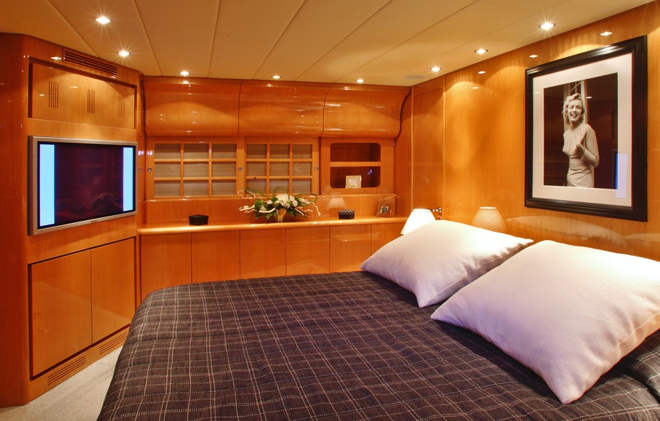[27m-Yacht-SARAH-A]-6808-25.jpg