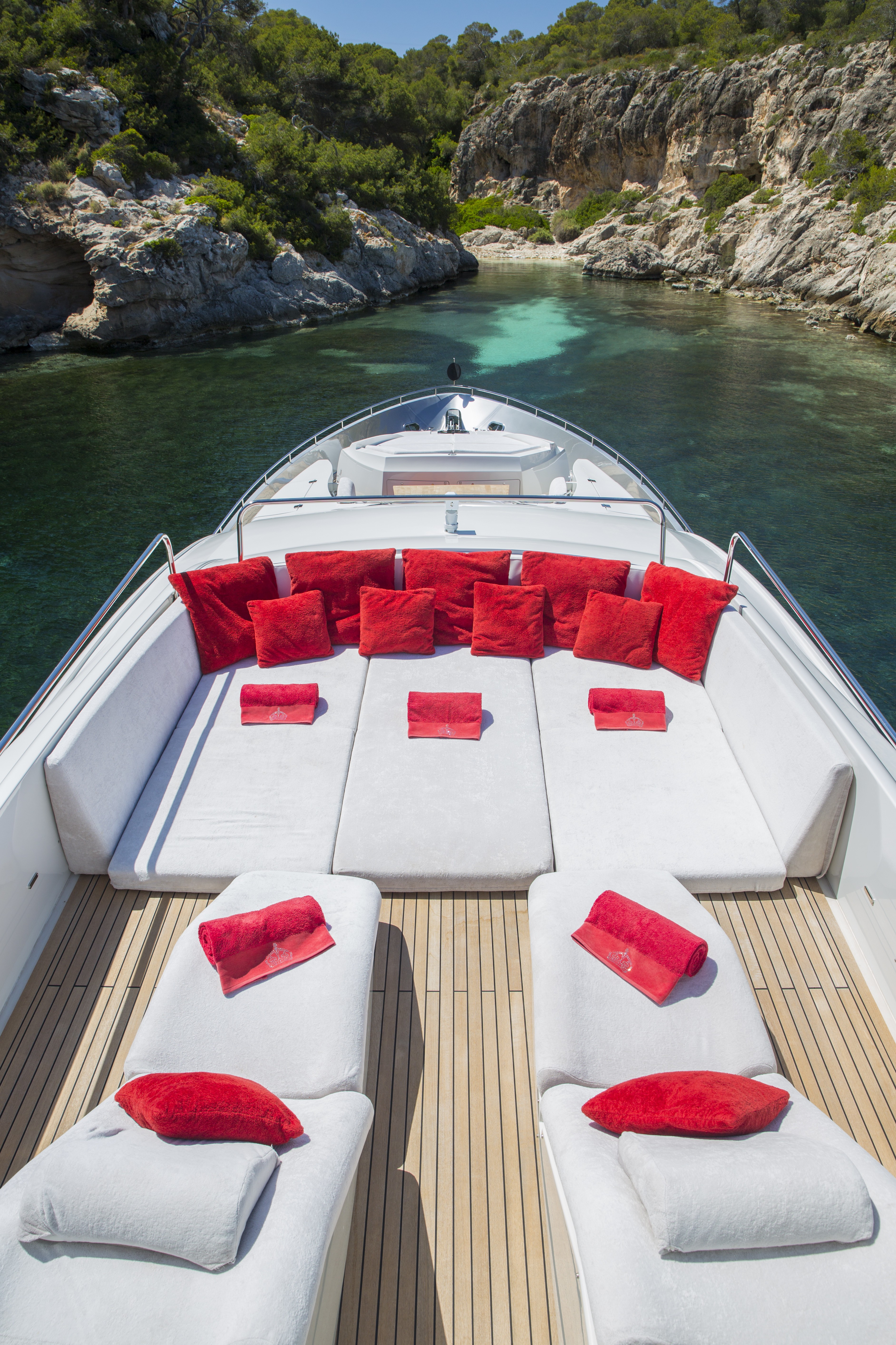 [27m-Yacht-TIGER-LILY-OF-LONDON]-6701-112.jpg