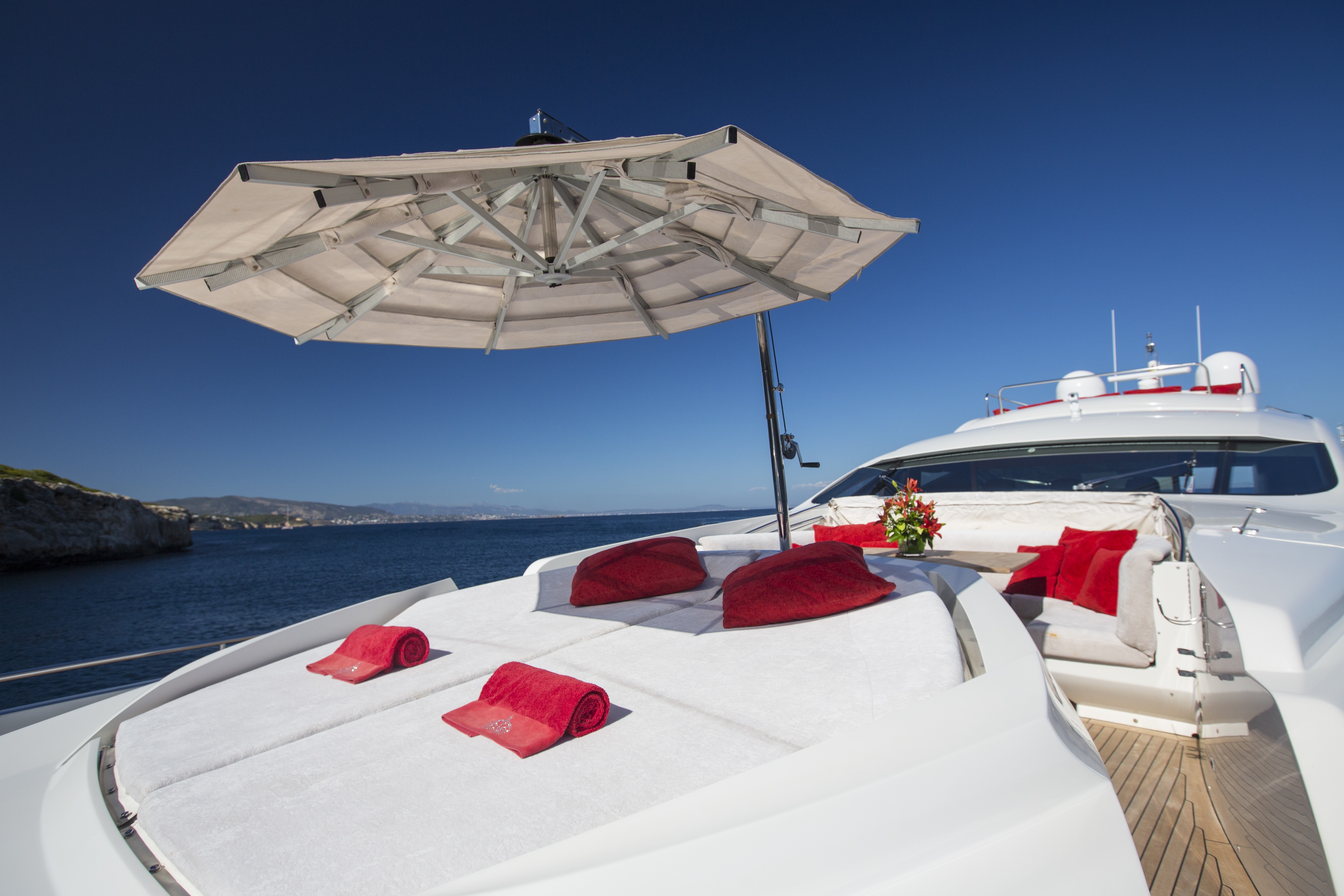 [27m-Yacht-TIGER-LILY-OF-LONDON]-6701-113.jpg