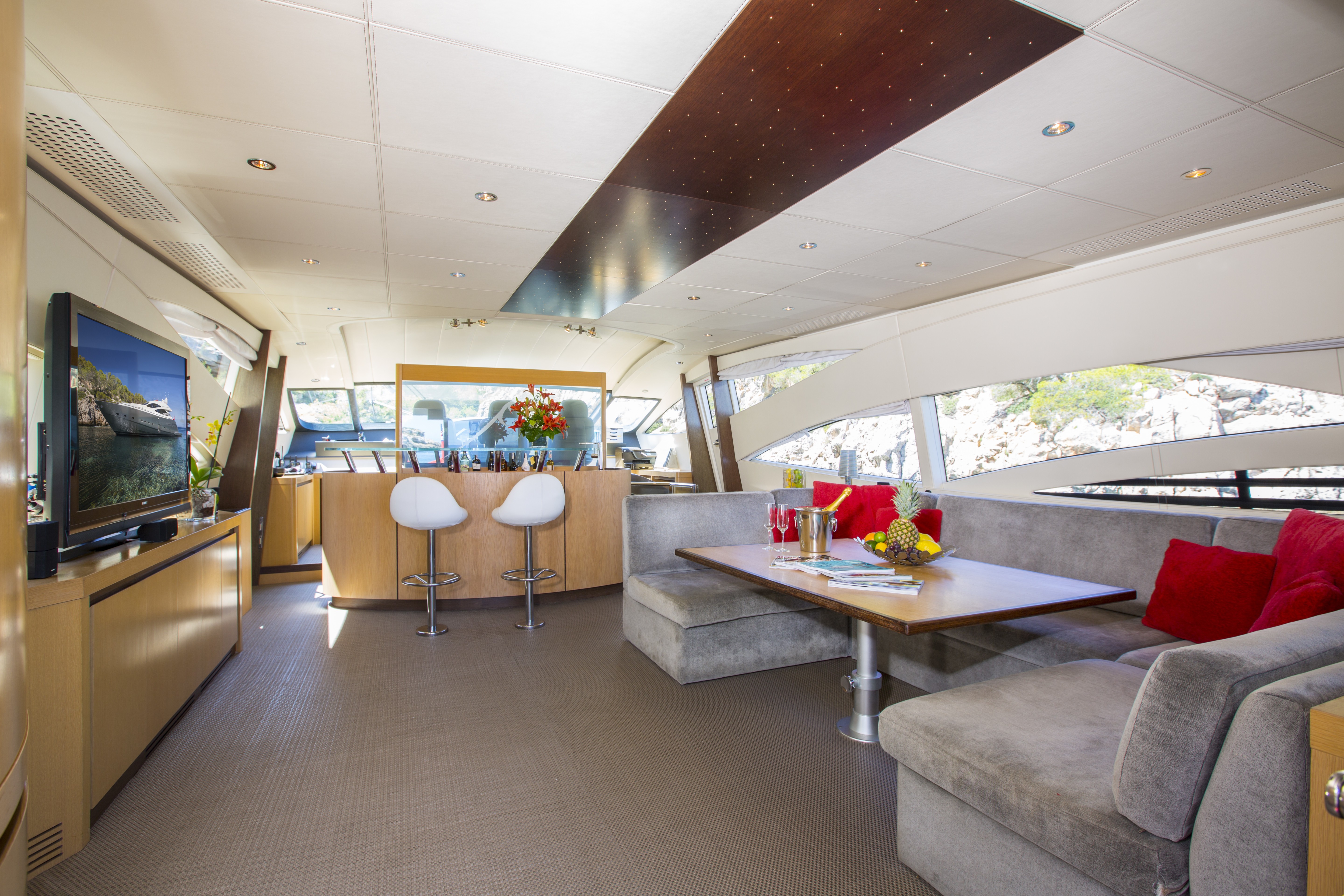 [27m-Yacht-TIGER-LILY-OF-LONDON]-6701-26.jpg