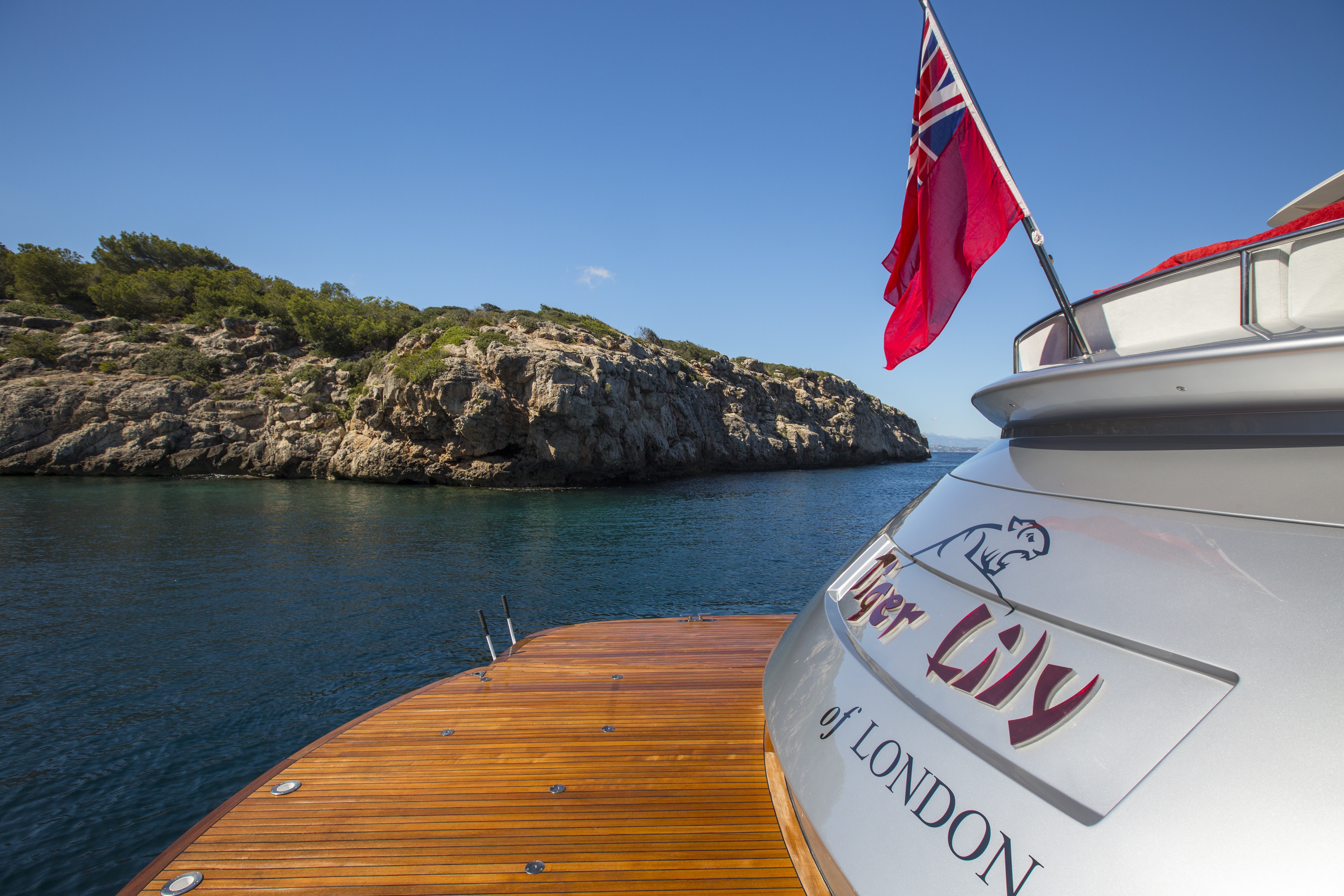 [27m-Yacht-TIGER-LILY-OF-LONDON]-6701-28.jpg