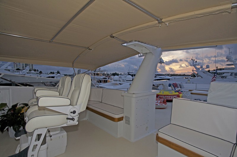 [27m-Yacht-TRILOGY]-6872-97.jpg