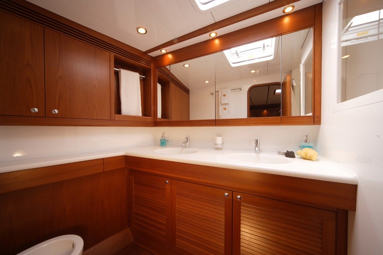[30m-Yacht-ILLUSION-OF-THE-ISLES]-6229-167.jpg